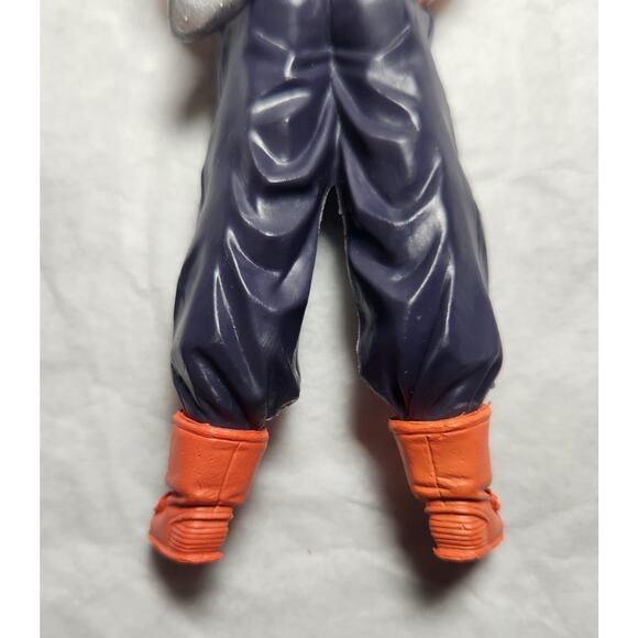 Dragon Ball Z 6" Super Saiyan Trunks DXF Figure Banpresto Pre-owned - Picture 5 of 6